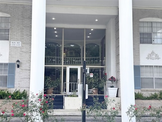 2601 Bellefontaine St Unit B209, Houston, TX 77025