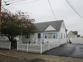 11 Winthrop St, Peabody, MA 01960