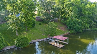 23208 Wild Cherry Ln, Abingdon, VA 24211