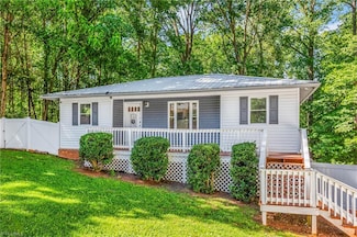 4429 Bryn Mawr Ln, Winston Salem, NC 27103