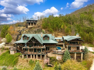 3152 Smokies Edge Rd, Sevierville, TN 37862