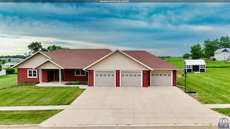 1407 Megans Way, Correctionville, IA 51016