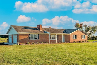 2558 Smith Mountain Lake Pkwy, Huddleston, VA 24104