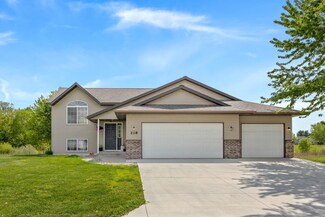 218 Century Ln, Silver Lake, MN 55381