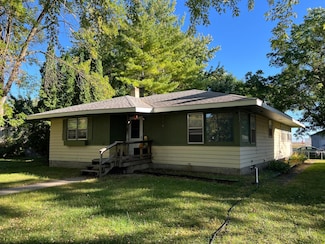 631 Amy St, Maynard, MN 56260