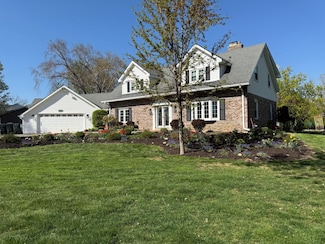10S191 Alan Rd, Naperville, IL 60564