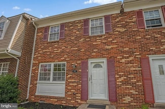 1848 Fort Pulaski Ct, Dumfries, VA 22026