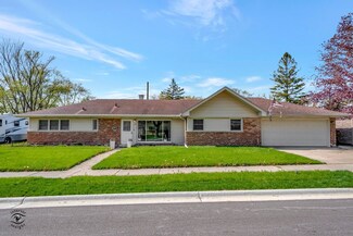 124 Shabbona Dr, Park Forest, IL 60466