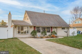 31 Conifer Rd, Levittown, PA 19057