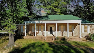 3821 Lakehurst Dr, Memphis, TN 38128