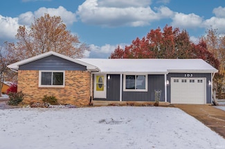 103 Straford Ct, Decatur, IN 46733