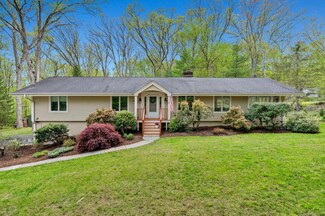 28 Codfish Ln, Weston, CT 06883