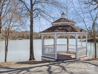 714 Deerbrook Ln, Fort Mill, SC 29708