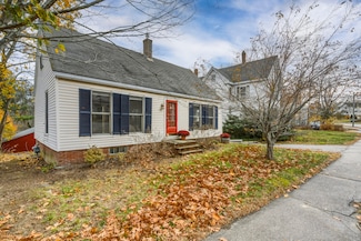 212 Main St, Freeport, ME 04032