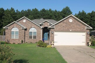 1009 Evening Sunset Cir, Redfield, AR 72132