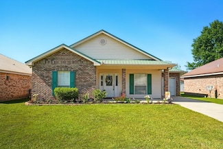 117 Teddy Ln, Picayune, MS 39466