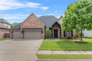 6503 S 35th St, Rogers, AR 72758