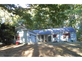 12636 Alpha Rd, Hiram, OH 44234