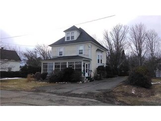 35 Fairfield St, Island Falls, ME 04747