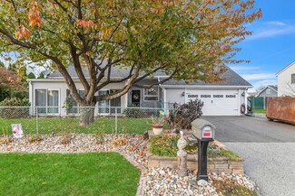 126 Peace St, Chicopee, MA 01013