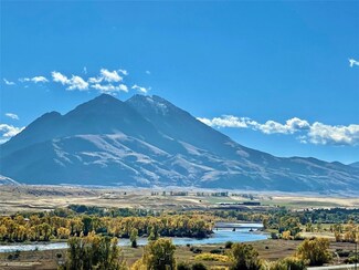 14 Aquaruis Ln, Emigrant, MT 59027