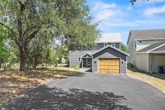 854 Lakebreeze Dr, Canyon Lake, TX 78133