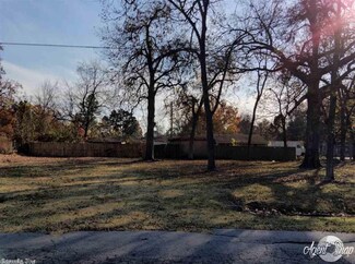 E Cherry, Lonoke, AR 72086