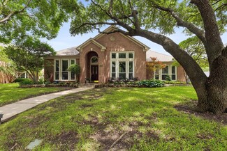 5029 River Bluff Dr, Fort Worth, TX 76132