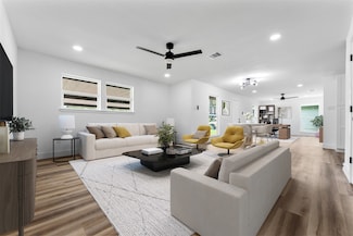 3112 Hays St, Pasadena, TX 77503