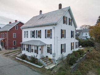 12 1st St, Ipswich, MA 01938