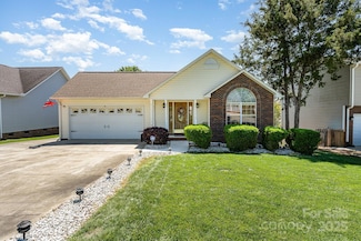1076 Braxton Dr, Concord, NC 28025