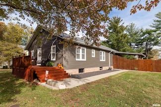 205 S 3rd St, Dahlgren, IL 62828