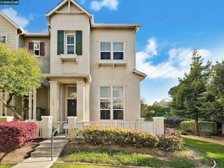 750 Summer Ln, San Pablo, CA 94806