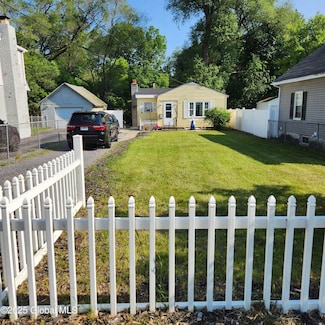 1948 Leo Ave, Schenectady, NY 12306