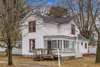 204 1st St, Lakeview, MI 48850