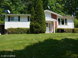 5221 Kings Park Dr, Springfield, VA 22151