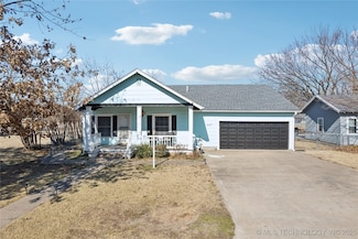 407 E Elm Ave, Eufaula, OK 74432