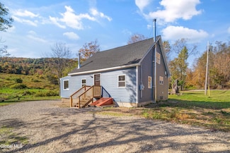 161 Bly Hollow Rd, Petersburgh, NY 12138