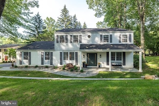 3 Scarlet Oak Dr, Lafayette Hill, PA 19444