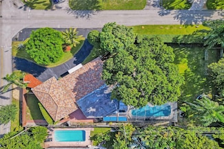601 NW 22nd St, Wilton Manors, FL 33311