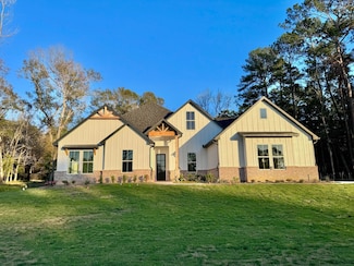 8250 Cavell Ct, Montgomery, TX 77316