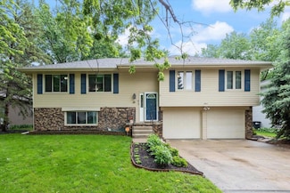 5917 S 149th St, Omaha, NE 68137