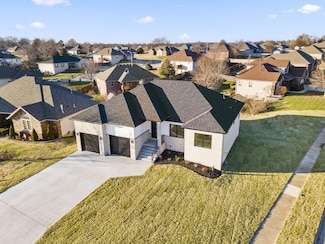 611 W Bridgewood Ct, Springfield, MO 65803