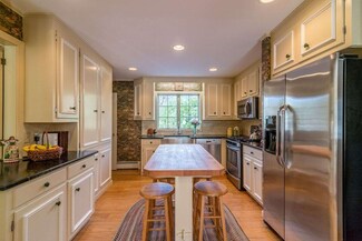 163 Danby Mt Rd, Dorset, VT 05251