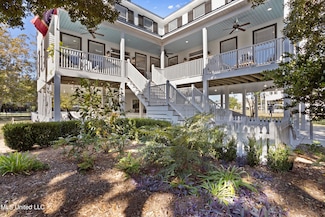 111 Barkley Dr, Pass Christian, MS 39571