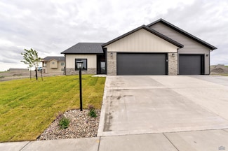3516 Taylor Made Dr, Rapid City, SD 57703