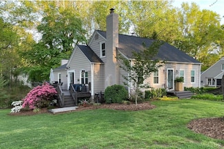 227 Catalpa Dr, Chatham, VA 24531