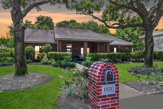 1521 23rd Ave N, Texas City, TX 77590