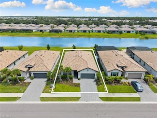13956 Hunter Oak Dr, Fort Myers, FL 33913