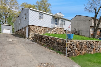 123 Birch St, Waterbury, CT 06704